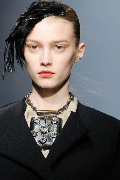 Look 8